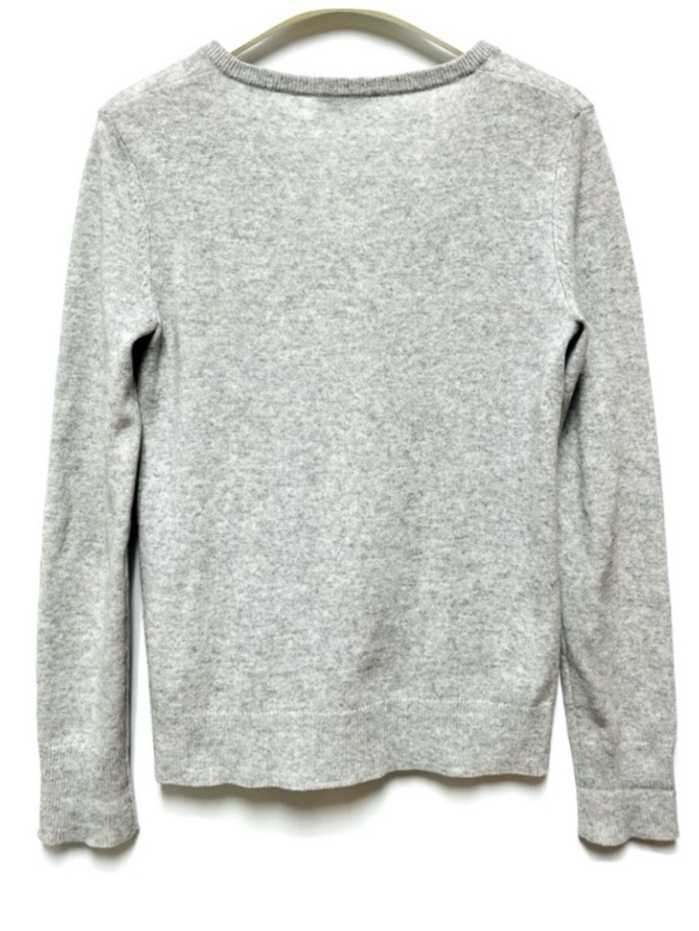 Equipment Femme Cecile 100% Cashmere V Neck Sweater Gray XS Quiet Luxury - Picture 3 of 14